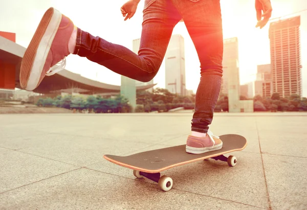Skateboard donna — Foto Stock