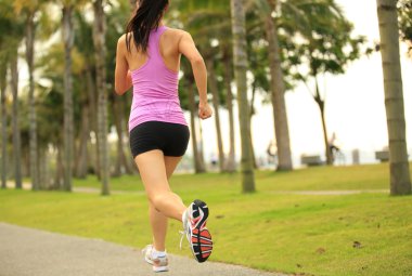 tropikal Parkı'nda çalışan runner atlet