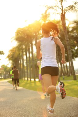 tropikal Parkı'nda çalışan runner atlet