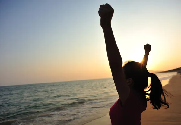 Woman open arms — Stock Photo, Image