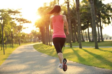 tropikal Parkı'nda çalışan runner atlet