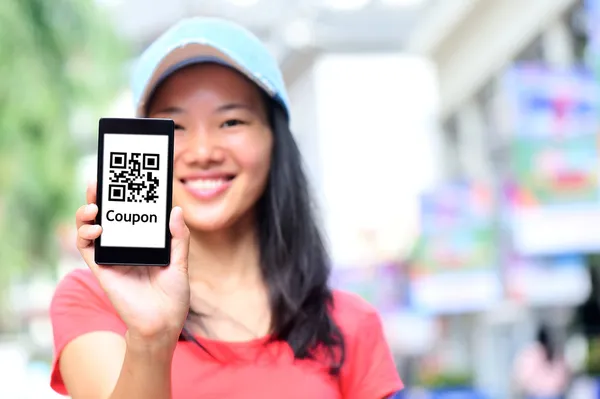 Woman hold smart phone — Stock Photo, Image