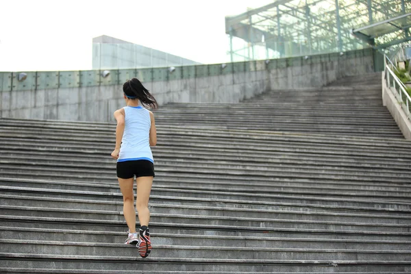 Runner athlete running on stairs. — Stock Photo, Image