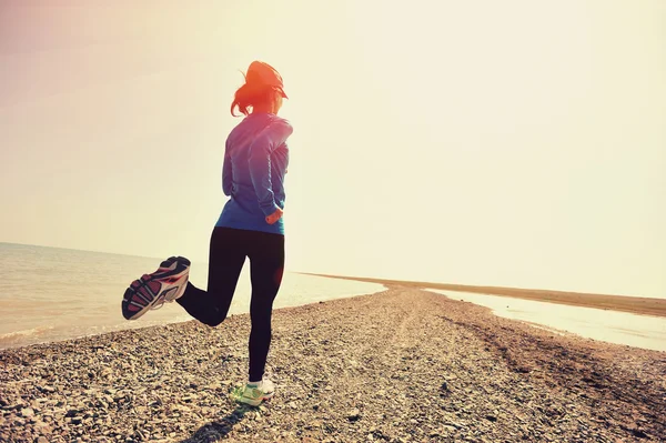 Fitness vrouw op de vlucht — Stockfoto