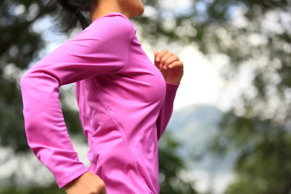 Young fitness woman running — Stock Photo, Image