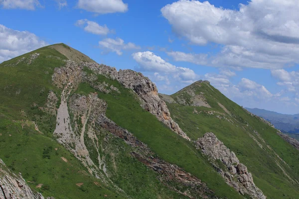 Paesaggio Montagna Alta Quota Sotto Cielo Blu — Foto Stock