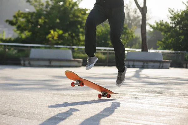 Skateboarder Skateboard Plein Air Ville — Photo