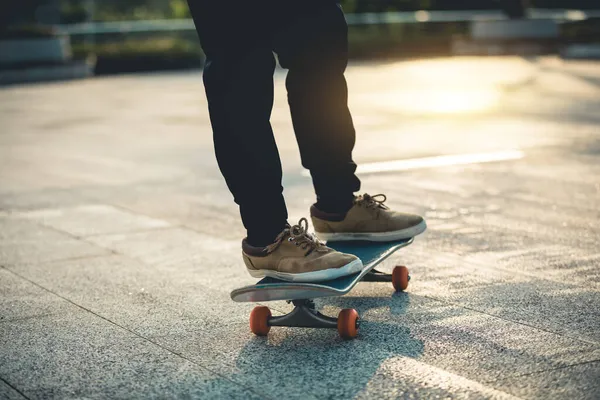 Катание Скейтборде Открытом Воздухе Городе — стоковое фото