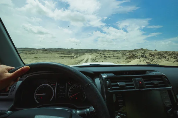 Conducir Fuera Del Coche Carretera Desierto —  Fotos de Stock