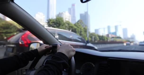 Carro Condução Rua Cidade Durante Dia — Vídeo de Stock