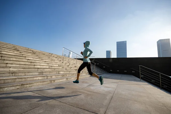 Fitness Sports Woman Running Stairs Sunrise City — Fotografia de Stock