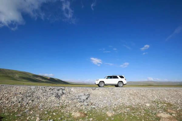 Conduite Voiture Hors Route Sur Piste Dans Les Prairies Haute — Photo