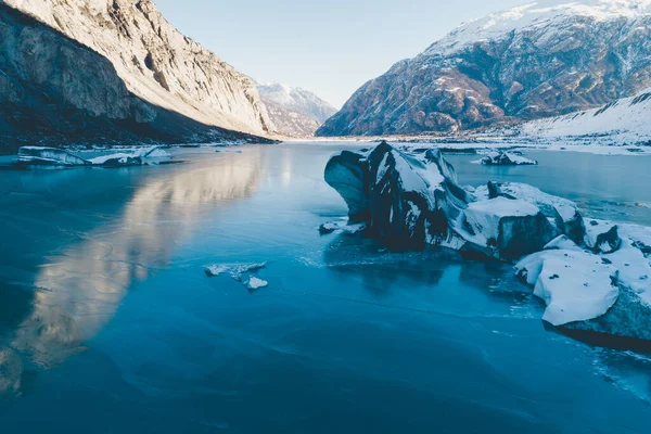 中国西藏美丽雪景的空中景观 — 图库照片