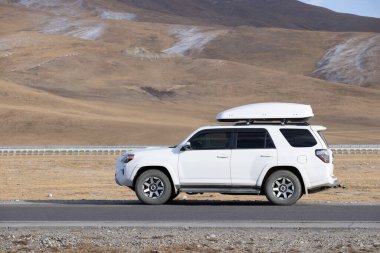 Yüksek rakımlı dağlarda, Tibet 'te, Çin' de
