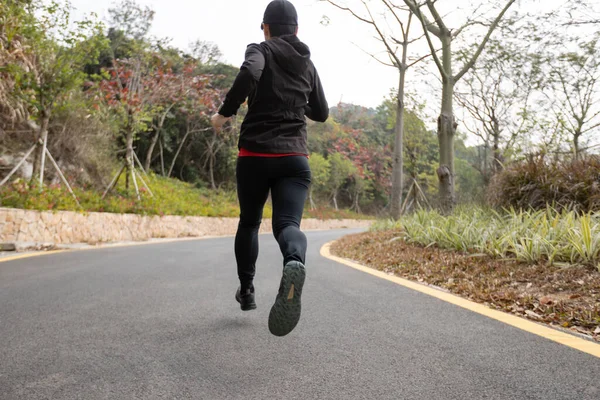 Aziatische Vrouw Joggen Het Park — Stockfoto