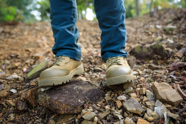 Benen Wandelen Het Voorjaar Bos Berg — Stockfoto