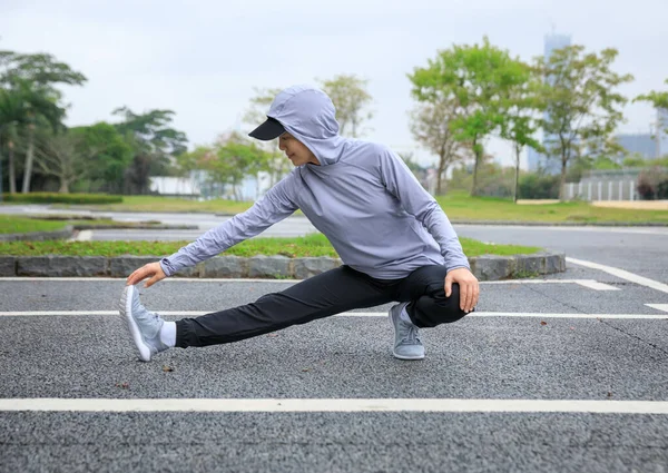 Healthy Lifestyle Sporty Asian Woman Warming Tropical Park — Foto de Stock