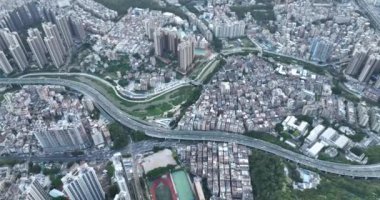 Gökdelenli modern şehrin havadan görünüşü