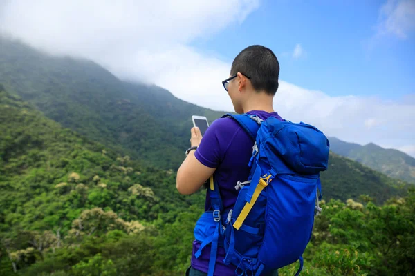 Successful Hiker Using Smartphone Spring Mountain Top — Stock Photo, Image