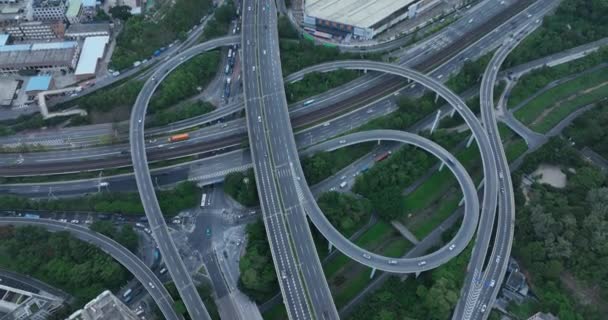 Bovenaanzicht Stadswegen Met Groen Vervoer — Stockvideo