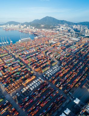 Shenzhen, Çin - 2022 dolaylarında Çin 'in Shenzhen kentindeki Yantian uluslararası konteyner terminalinin havadan görünüşü