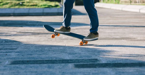 Skateboarder Skate Livre Cidade — Fotografia de Stock