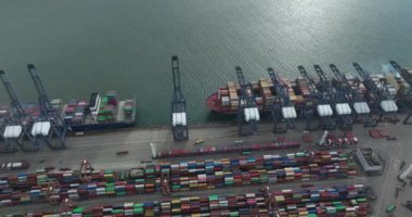 Çin 'in Shenzhen şehrindeki Yantian konteyner terminalinin hava görüntüsü.