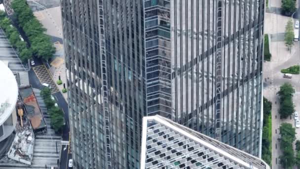 Vanuit Lucht Uitzicht Het Moderne Stadsgebouw Van Dichtbij Bekeken — Stockvideo
