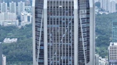 Modern şehir binalarının ve gökdelenlerin havadan görünüşü