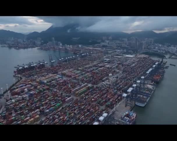 Çin Shenzhen Şehrindeki Yantian Konteyner Terminalinin Hava Görüntüsü — Stok video