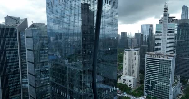Flygfoto Över Moderna Stadsbyggnader Och Skyskrapor — Stockvideo