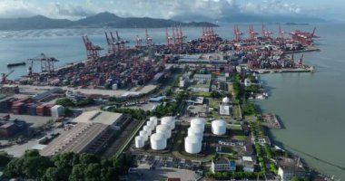 Çin 'in Shenzhen şehrindeki Yantian konteyner terminalinin hava görüntüsü.