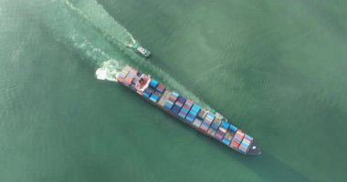 Çin 'in Shenzhen şehrindeki Yantian konteyner terminalinin hava görüntüsü.