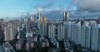 Modern Asya şehrinin havadan görünüşü