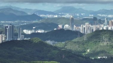 Modern Asya şehrinin insansız hava aracı görüntüsü