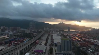 Çin 'in Shenzhen şehrindeki Yantian konteyner terminalinin hava görüntüsü.