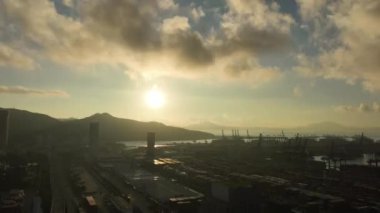 Çin 'in Shenzhen şehrindeki Yantian konteyner terminalinin hava görüntüsü.