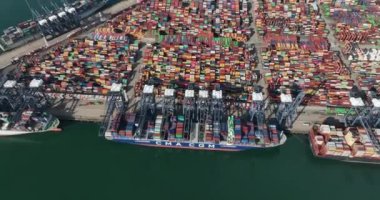 Çin 'in Shenzhen şehrindeki Yantian konteyner terminalinin hava görüntüsü.