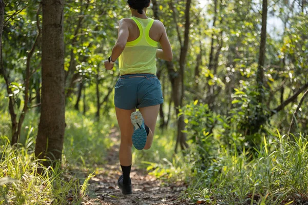 Fitness Woman Trail Runner Running Summer Forest Trail — Stock Photo, Image