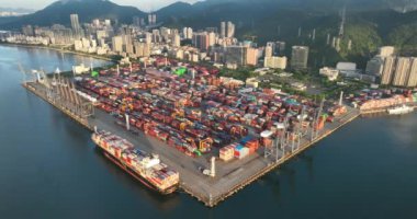 Çin 'in Shenzhen şehrindeki Yantian konteyner terminalinin hava görüntüsü.