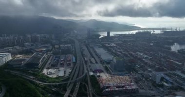 Çin 'in Shenzhen şehrindeki Yantian konteyner terminalinin hava görüntüsü.