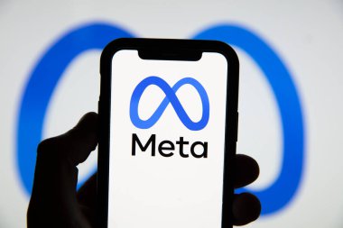 LONDON, İngiltere - Ekim 2021: Facebook sosyal medya şirketi şirket adını Meta olarak değiştirdi