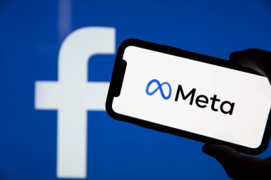 LONDON, İngiltere - Ekim 2021: Facebook sosyal medya şirketi şirket adını Meta olarak değiştirdi