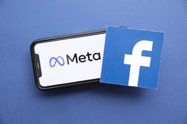 LONDON, İngiltere - Ekim 2021: Facebook sosyal medya şirketi şirket adını Meta olarak değiştirdi