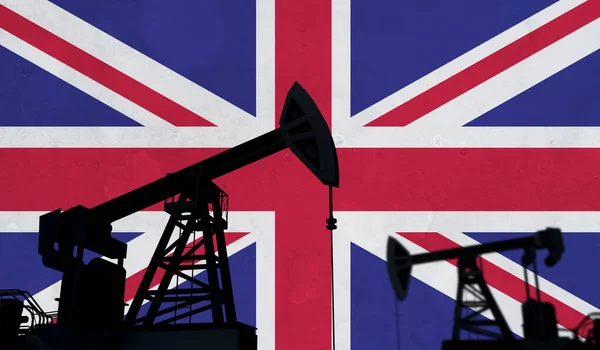 Contesto dell'industria petrolifera e del gas. Silhouette pompa olio contro bandiera Regno Unito. Rendering 3D — Foto Stock