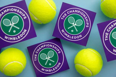 LONDON, İngiltere - Haziran 2022: Wimbledon tenis şampiyonası logosu.