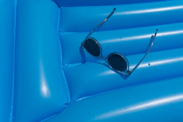 Teenage pool party Stockfotos, lizenzfreie Teenage pool party Bilder ...