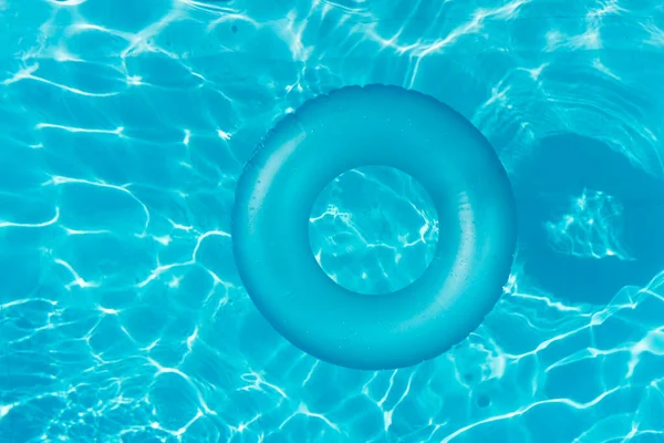Blue Summer Pool Rubber Ring Floating Vacation Swimming Pool — стоковое фото