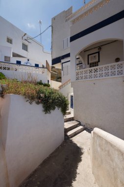 Geleneksel balıkçı köyünün balıkçılarının evlerinin merdivenleri. Atlantik Okyanusu. Tenerife. Kanarya Adaları. İspanya
