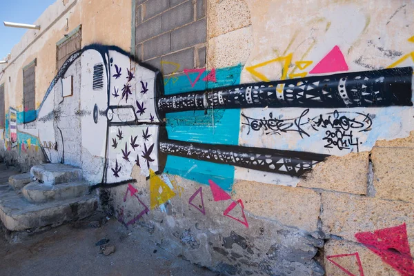 Terk edilmiş evlerin olduğu çöl manzarası. Tenerife. Kanarya Adaları. İspanya